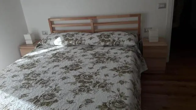 Isabel *